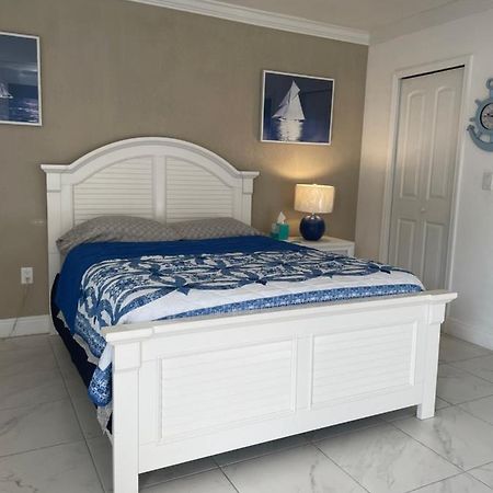 Blue Sky Apartment Fort Myers Exterior photo